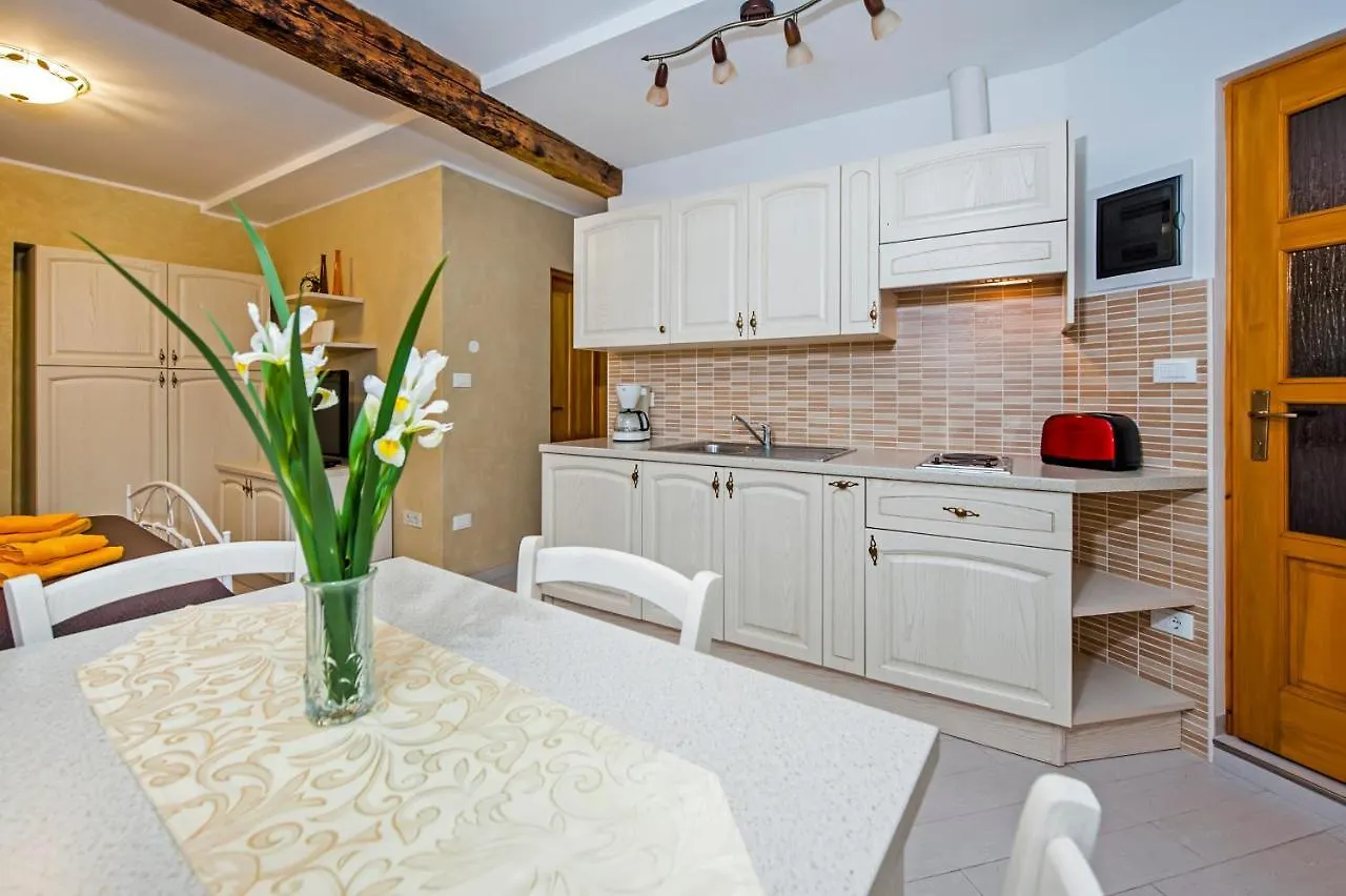 Studio Deamicis Of Downtown Rovinj Lägenhet